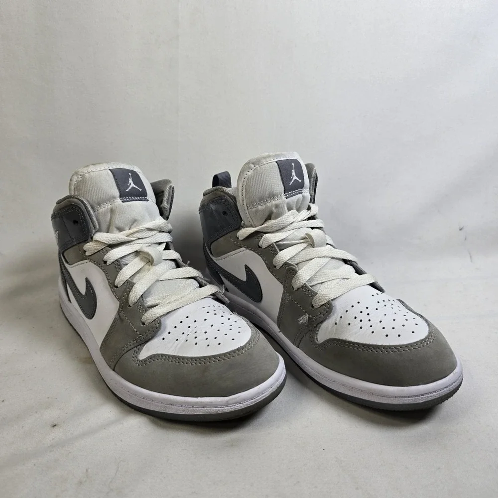 Boys Jordan 1 Mid Light Smoke Grey Youth 2.5Y Shoes Sneaker Nike Air 640734-078